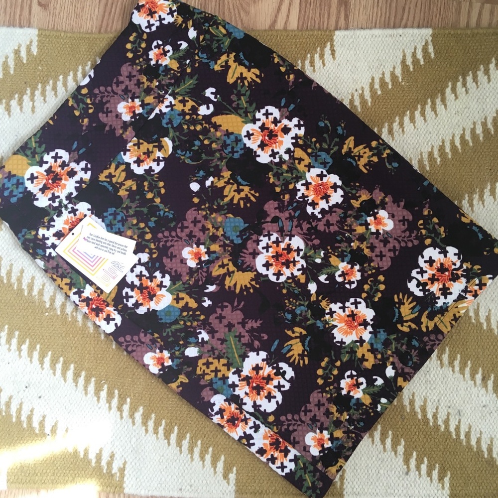 LulaRoe Cassie Skirt